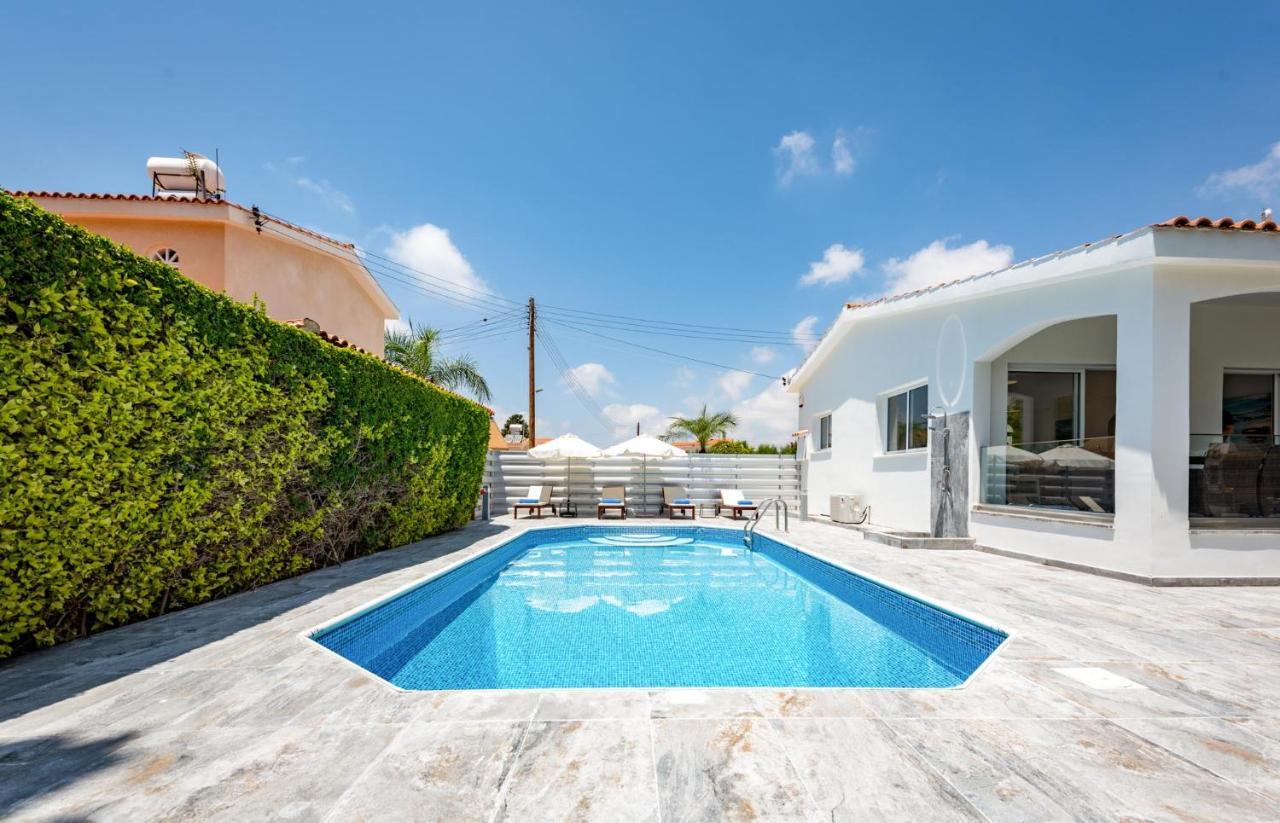 Bungalow Mikaella By Ezoria Villas Bahía de Coral Exterior foto
