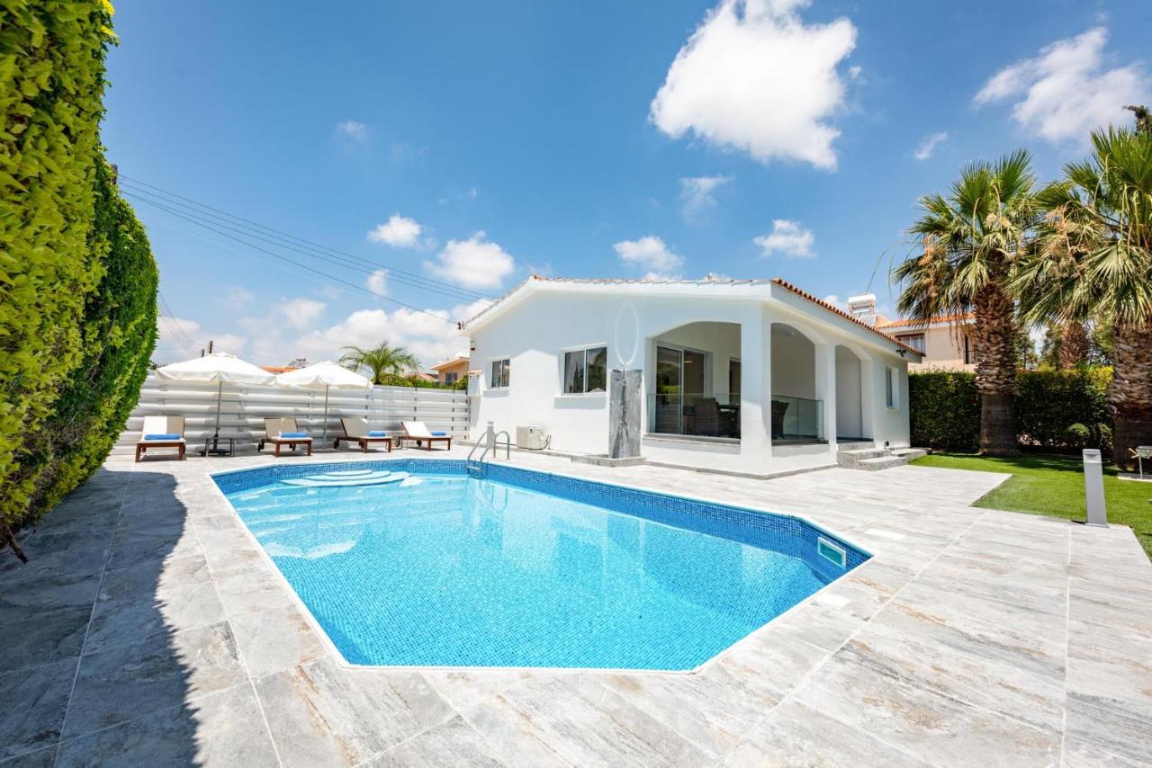 Bungalow Mikaella By Ezoria Villas Bahía de Coral Exterior foto
